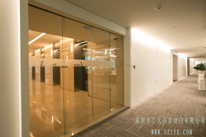 钢化玻璃自动门-腾讯办公室案例